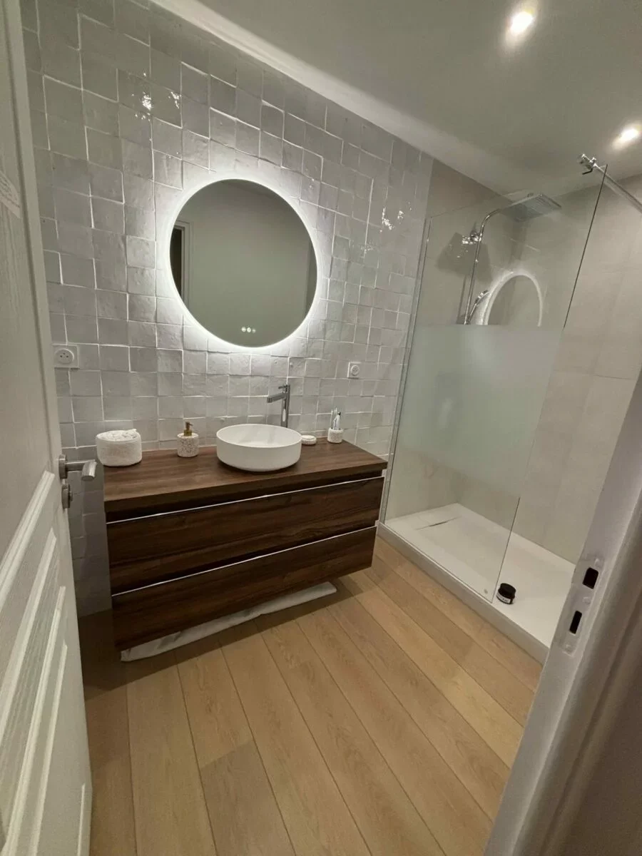 Rénovation de salle de bains complète à Guidel